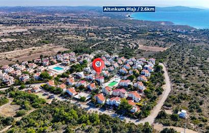 Çeşme Çiftlikköy Serakent Sitesi Satılık Tadilatlı 4+1 Villa