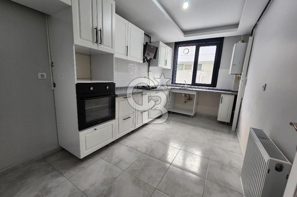 SATILIK DAİRE MALTEPE 3+1 ASANSÖRLU YENİ BİNA 4 KATLI 
