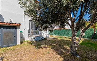 Çeşme Çiftlikköy Serakent Sitesi Satılık Tadilatlı 4+1 Villa