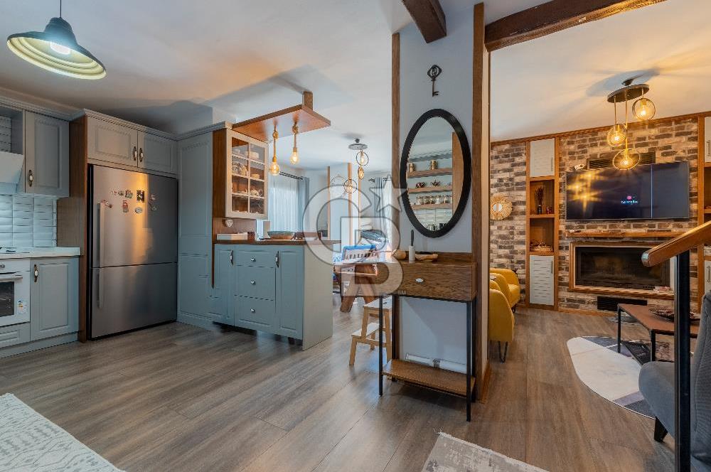 Çeşme Çiftlikköy Serakent Sitesi Satılık Tadilatlı 4+1 Villa