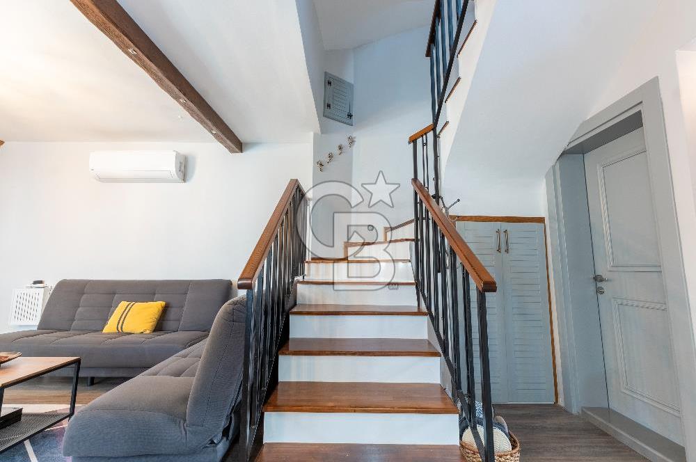 Çeşme Çiftlikköy Serakent Sitesi Satılık Tadilatlı 4+1 Villa