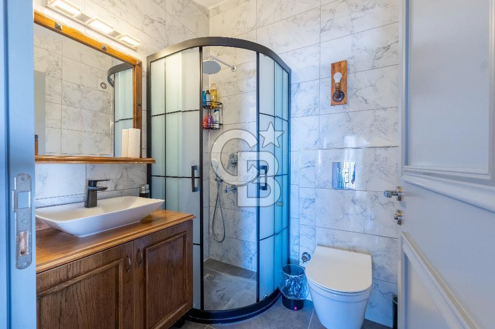 Çeşme Çiftlikköy Serakent Sitesi Satılık Tadilatlı 4+1 Villa