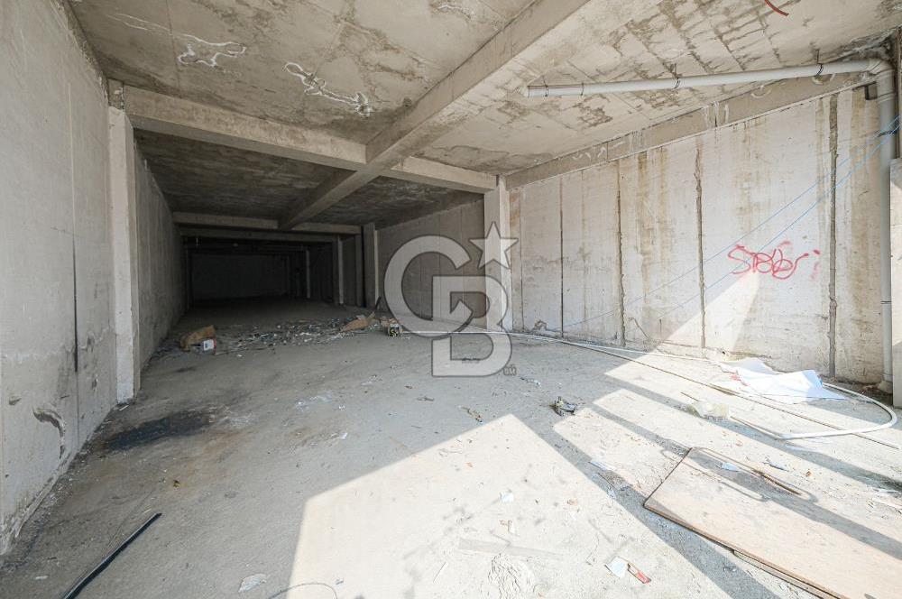 AYDOSLAND'DA MİGROSA KOMŞU KDV AVANTAJLI 227 M2 KİRALIK DÜKKAN