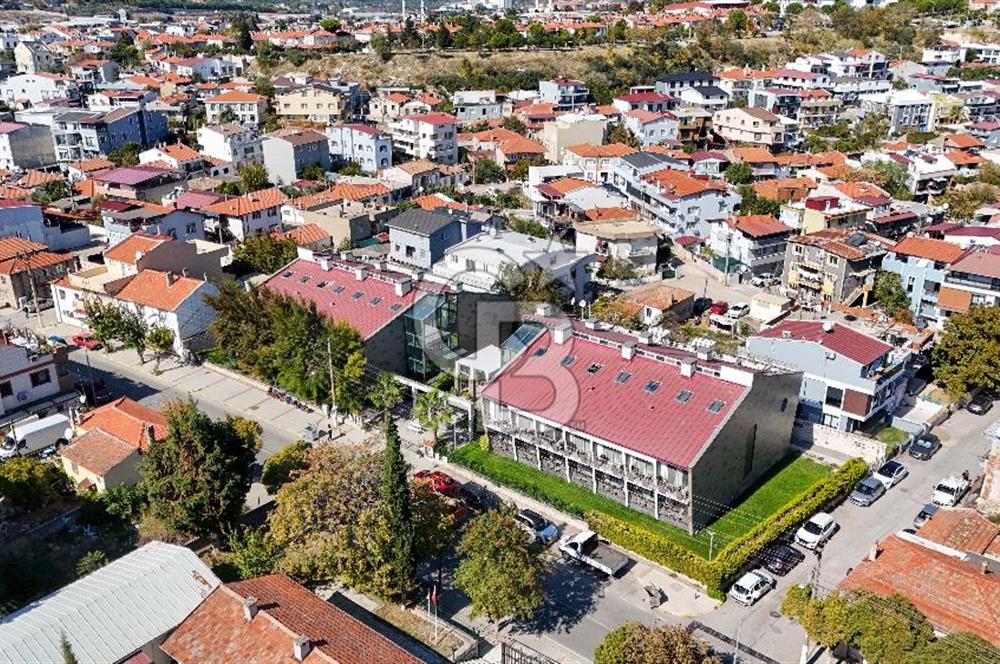 Urla Sanat Sokağı Yakını Satılık Kompla Bina