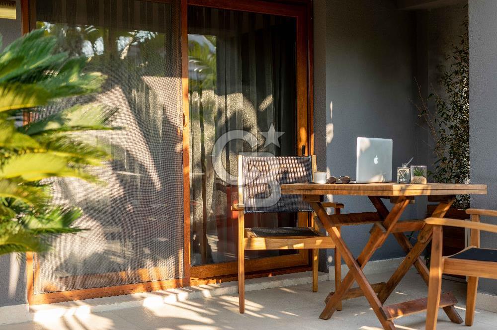 Alaçatı’da Mülkü İle Satılık Otel