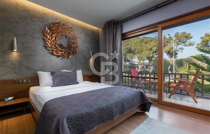 Alaçatı’da Mülkü İle Satılık Otel