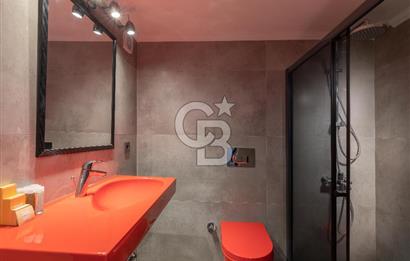 Alaçatı’da Mülkü İle Satılık Otel