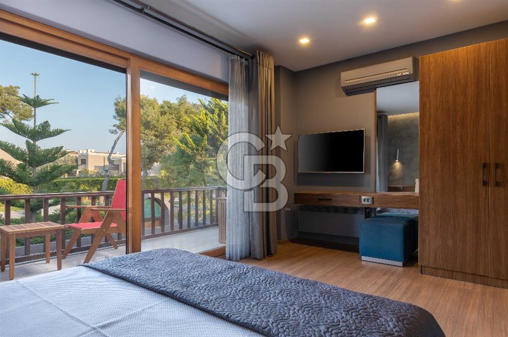 Alaçatı’da Mülkü İle Satılık Otel