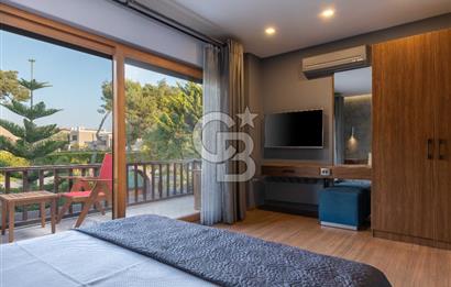 Alaçatı’da Mülkü İle Satılık Otel