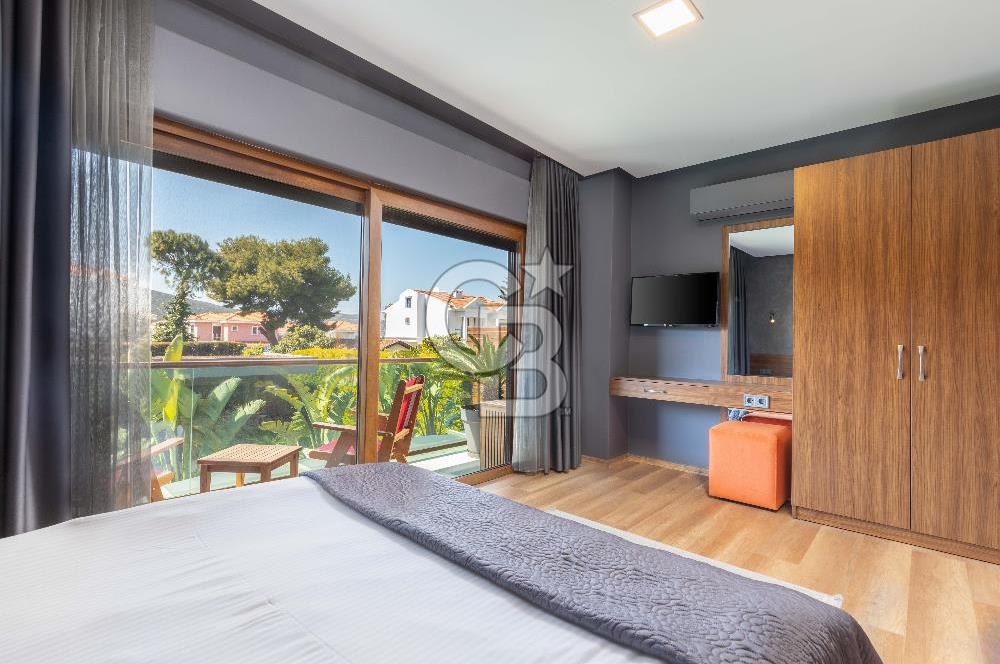 Alaçatı’da Mülkü İle Satılık Otel