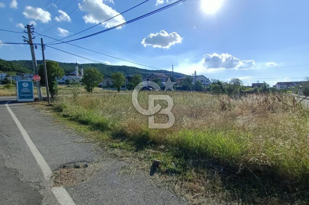 BAŞİSKELE YENİKÖY'DESATILIK 3 TARAFI YOL İMARLI ARSA