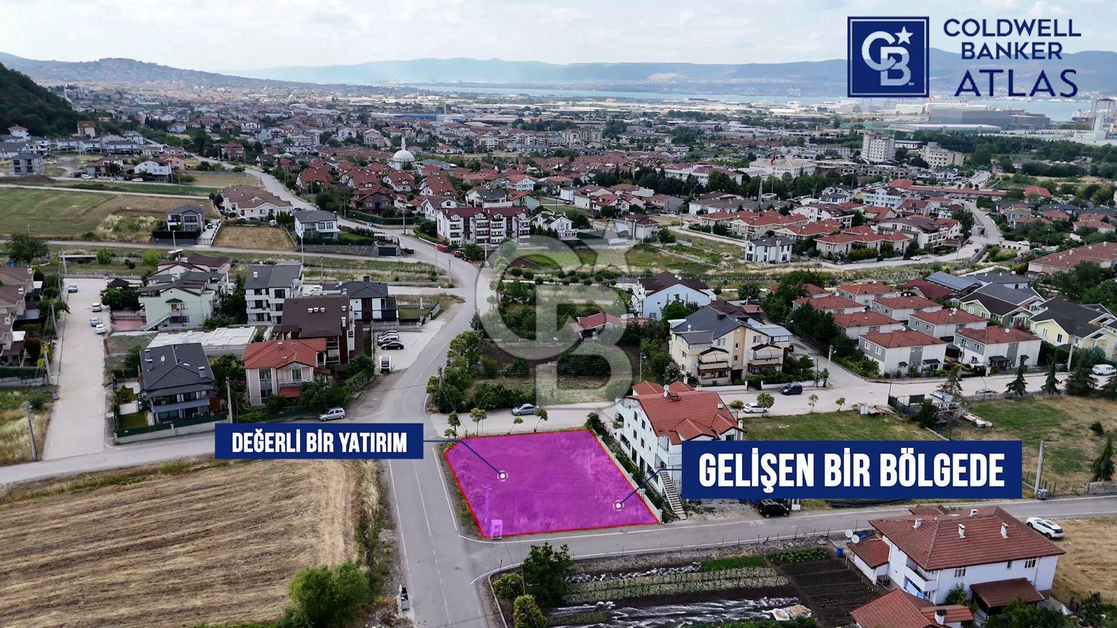 BAŞİSKELE YENİKÖY'DESATILIK 3 TARAFI YOL İMARLI ARSA