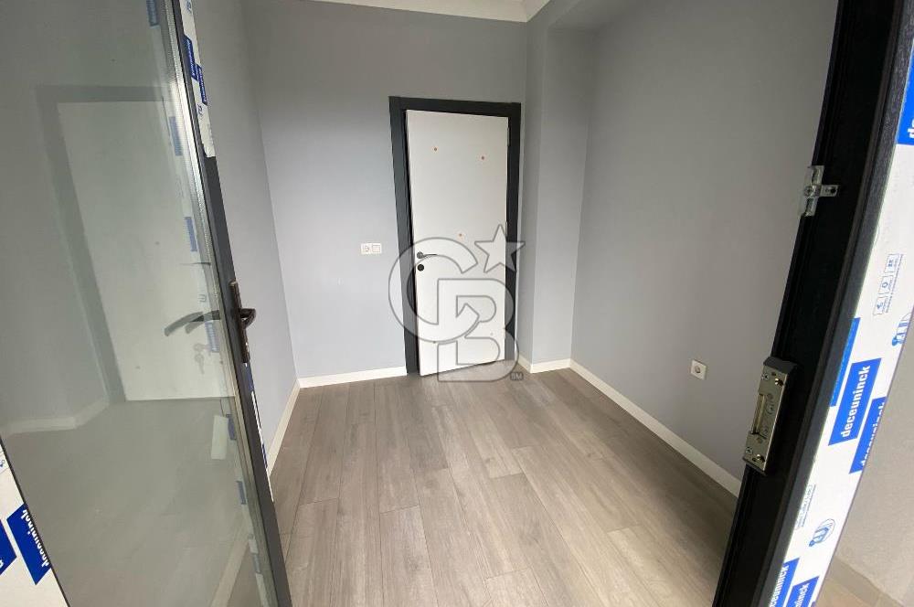 KOCAELİ KARTEPE'DE CADDE ÜZERİ SIFIR 2+1 DUBLEKS SATILIK DAİRE