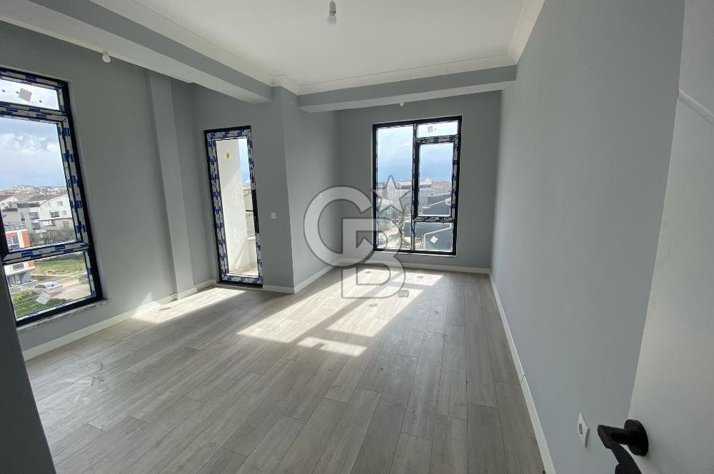 KOCAELİ KARTEPE'DE CADDE ÜZERİ SIFIR 2+1 DUBLEKS SATILIK DAİRE