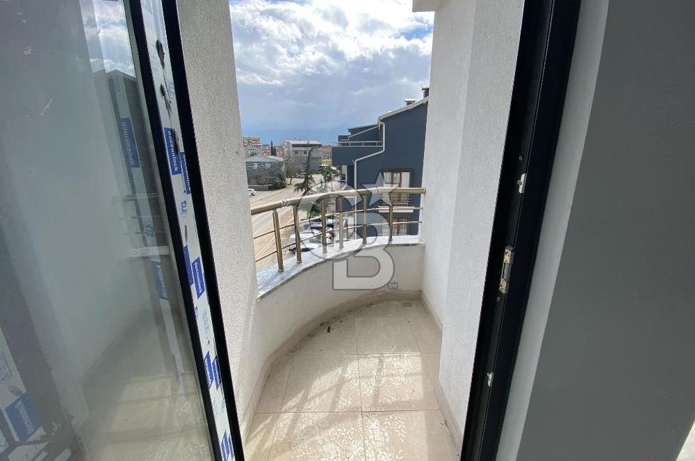KOCAELİ KARTEPE'DE CADDE ÜZERİ SIFIR 2+1 DUBLEKS SATILIK DAİRE