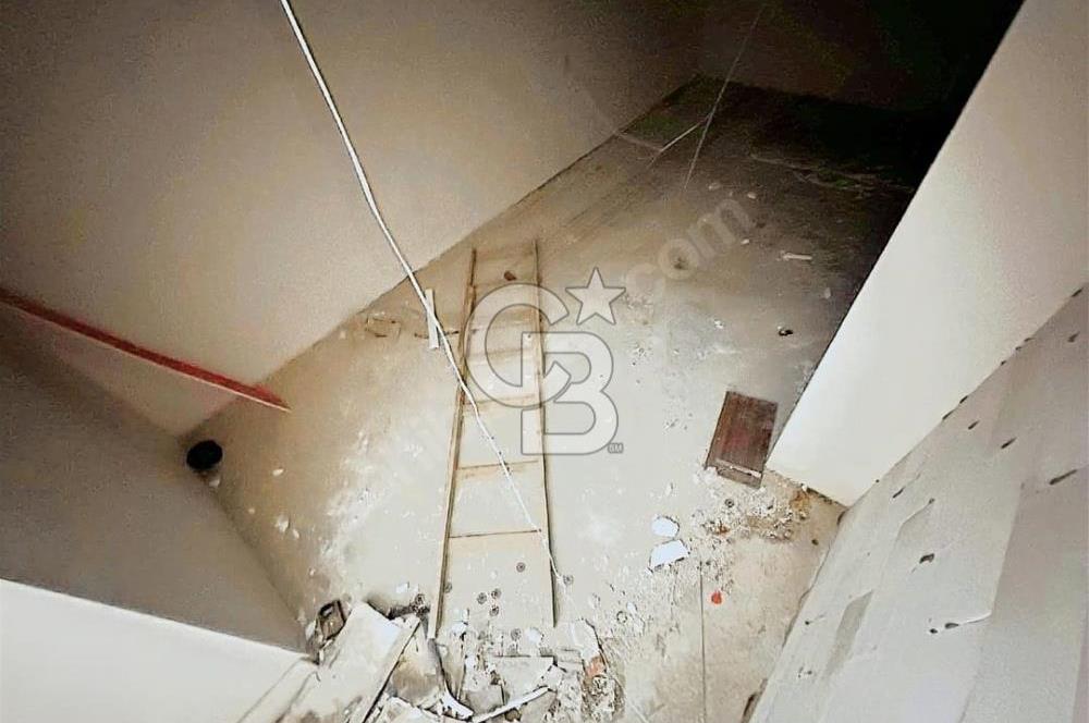 SANCAKTE'DE ANA CADDEYE 3.BİNADA DEPO'LU 130 M2 DÜKKAN