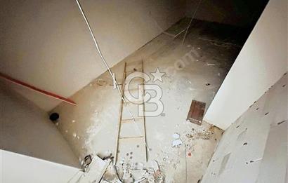 SANCAKTE'DE ANA CADDEYE 3.BİNADA DEPO'LU 130 M2 DÜKKAN