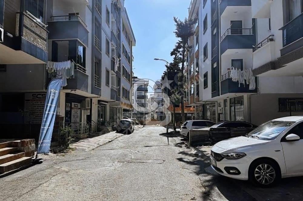 SANCAKTE'DE ANA CADDEYE 3.BİNADA DEPO'LU 130 M2 DÜKKAN