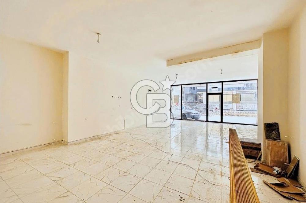SANCAKTE'DE ANA CADDEYE 3.BİNADA DEPO'LU 130 M2 DÜKKAN