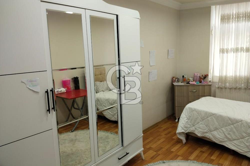 Arnavutköy Merkezin Göbeğinde Geniş ve Ferah 3+1 Satılık Daire