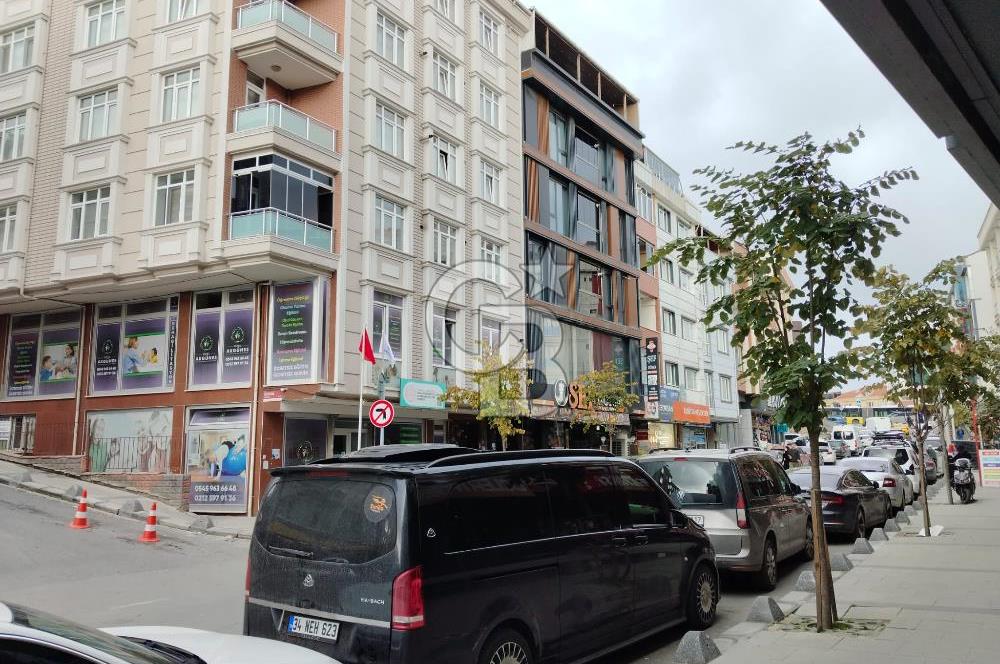 Arnavutköy Merkezin Göbeğinde Geniş ve Ferah 3+1 Satılık Daire