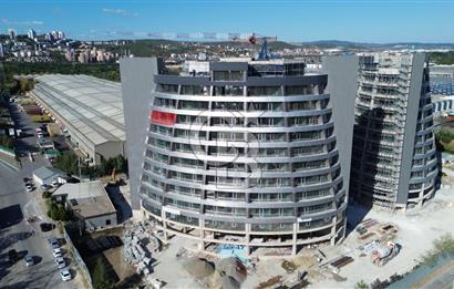 İZMİT D100 KARAYOLU ÜZERİ PLAZA'DA SATILIK 100M2 ÖN CEPHE OFİS