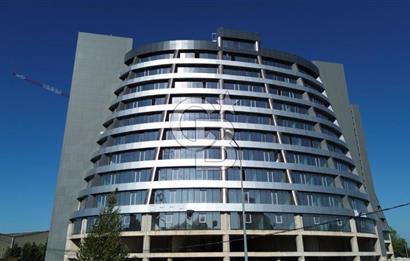 İZMİT D100 KARAYOLU ÜZERİ PLAZA'DA SATILIK 100M2 ÖN CEPHE OFİS