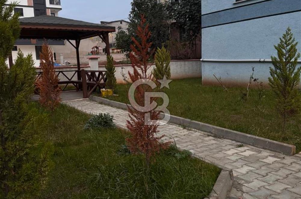 Sultanbeyli Mimar Sinan Mahallesi’nde 5+1 Net 135  m2 Dubleks Kiralık Daire 