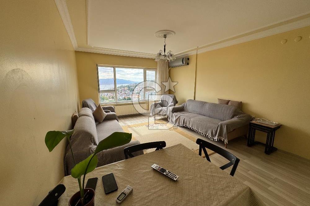 AKÇAKOCA KONUTLARINDA 3+1 DENİZ MANZARALI ARAKAT DAİRE