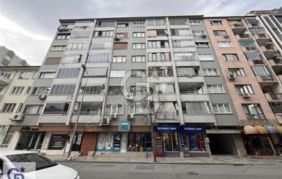 Kıbrıs Şehitler Caddesi Civan Sitesi'nde 3+1 Satılık 200m2 Daire