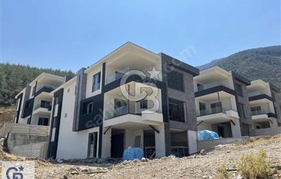 Bağbaşı'nda Şehir ve Orman Manzaralı Natamam Havuzlu Villa