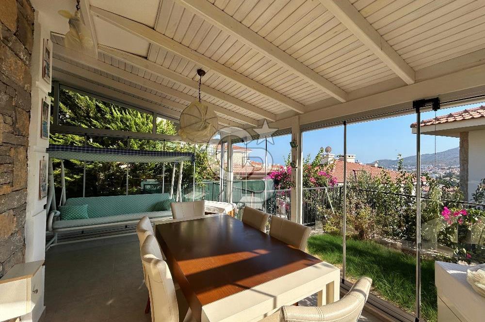 DATÇA SATILIK 3+1, KAPALI OTOPARKLI MÜSTAKİL VİLLA !