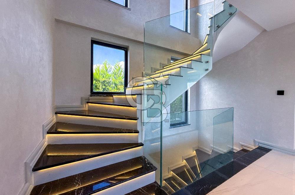 Silivri Selimpaşa 5+1 Müstakil Özel Havuzlu Satılık Sıfır Villa