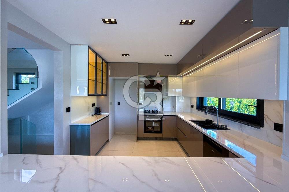 Silivri Selimpaşa 5+1 Müstakil Özel Havuzlu Satılık Sıfır Villa