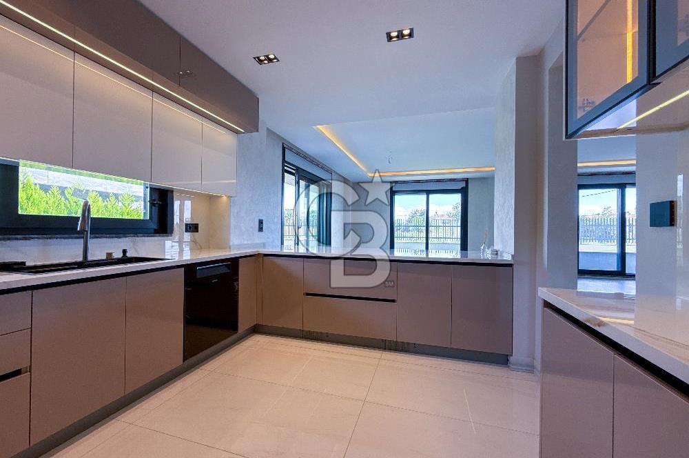 Silivri Selimpaşa 5+1 Müstakil Özel Havuzlu Satılık Sıfır Villa