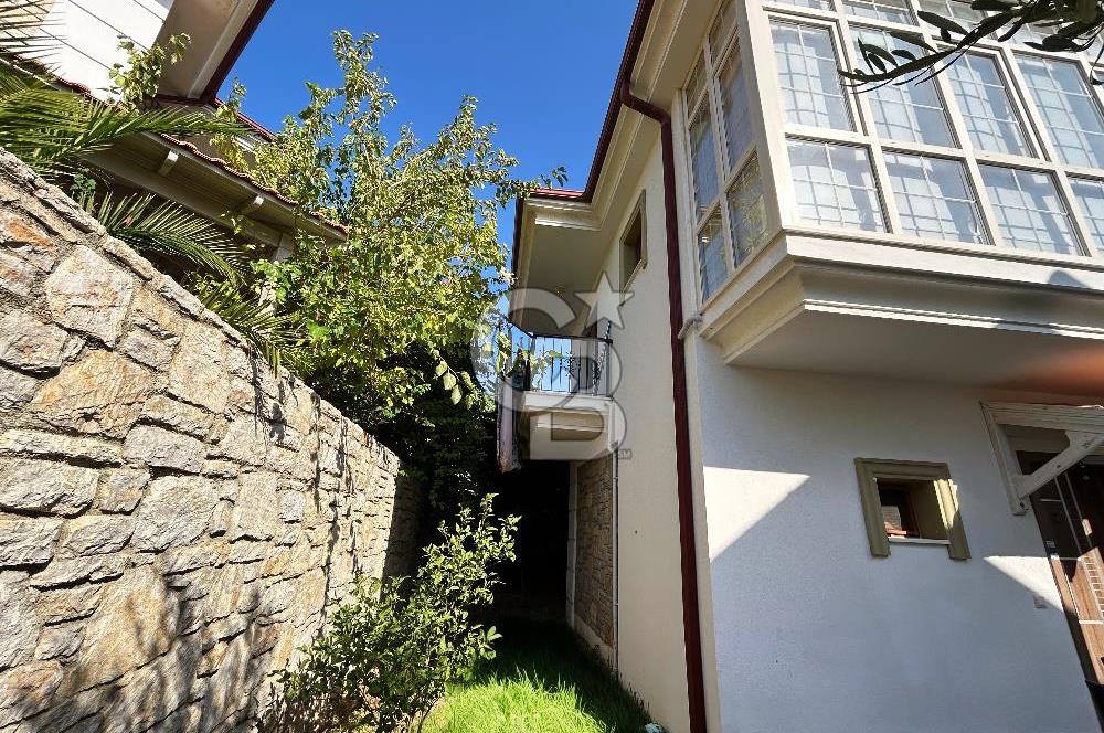 DATÇA SATILIK 3+1, KAPALI OTOPARKLI MÜSTAKİL VİLLA !