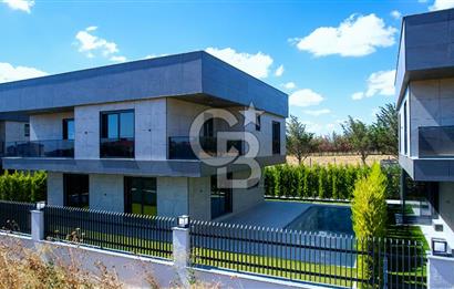 Silivri Selimpaşa 5+1 Müstakil Özel Havuzlu Satılık Sıfır Villa