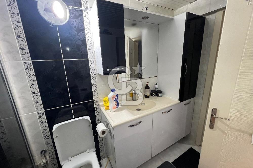 Bornova Atatürk Mh. 3+1 Arakat 156m2 Satılık Daire