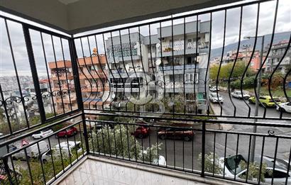 Bornova Atatürk Mh. 3+1 Arakat 156m2 Satılık Daire