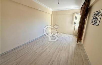 ELMADAĞ MERKEZDE CADDE ÜSTÜ CAM BALKONLU SATILIK 3+1 DAİRE