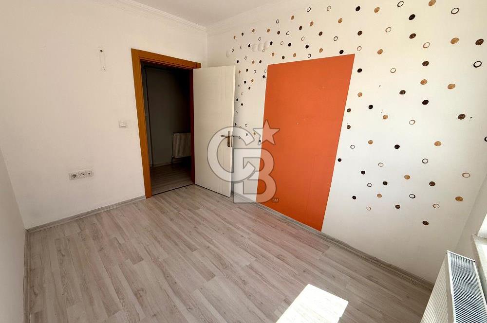 ELMADAĞ MERKEZDE CADDE ÜSTÜ CAM BALKONLU SATILIK 3+1 DAİRE