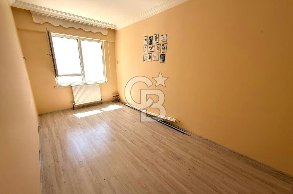 ELMADAĞ MERKEZDE CADDE ÜSTÜ CAM BALKONLU SATILIK 3+1 DAİRE