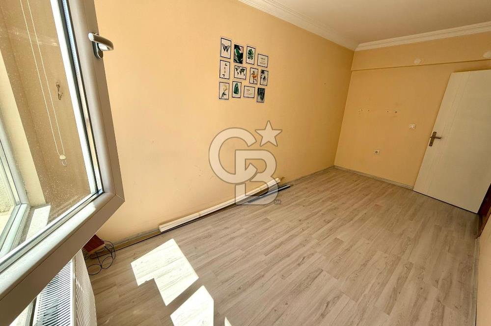 ELMADAĞ MERKEZDE CADDE ÜSTÜ CAM BALKONLU SATILIK 3+1 DAİRE