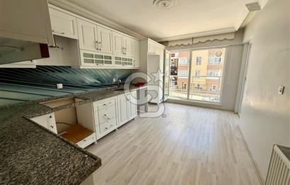 ELMADAĞ MERKEZDE CADDE ÜSTÜ CAM BALKONLU SATILIK 3+1 DAİRE