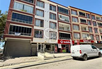 ELMADAĞ MERKEZDE CADDE ÜSTÜ CAM BALKONLU SATILIK 3+1 DAİRE