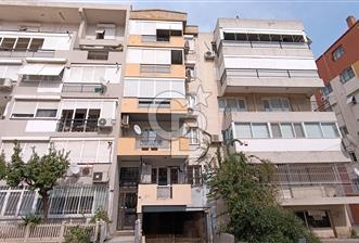 İzmir Karşıyaka Yalı Merkezi Konumlu Kiralık 3+1 113 m² Daire