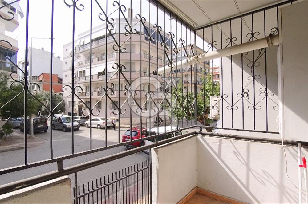 İzmir Karşıyaka Yalı Merkezi Konumlu Kiralık 3+1 113 m² Daire