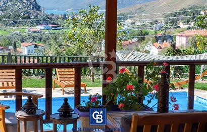 Hisarönü'nde Manzaralı,Ruhsatlı, Müstakil Geniş Aile Villası