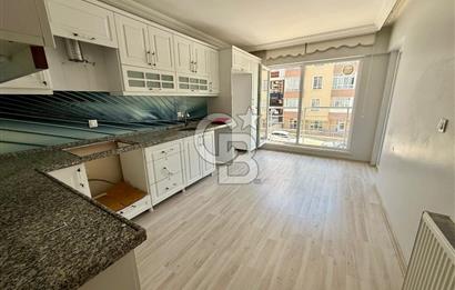 ELMADAĞ MERKEZDE CADDE ÜSTÜ CAM BALKONLU SATILIK 3+1 DAİRE