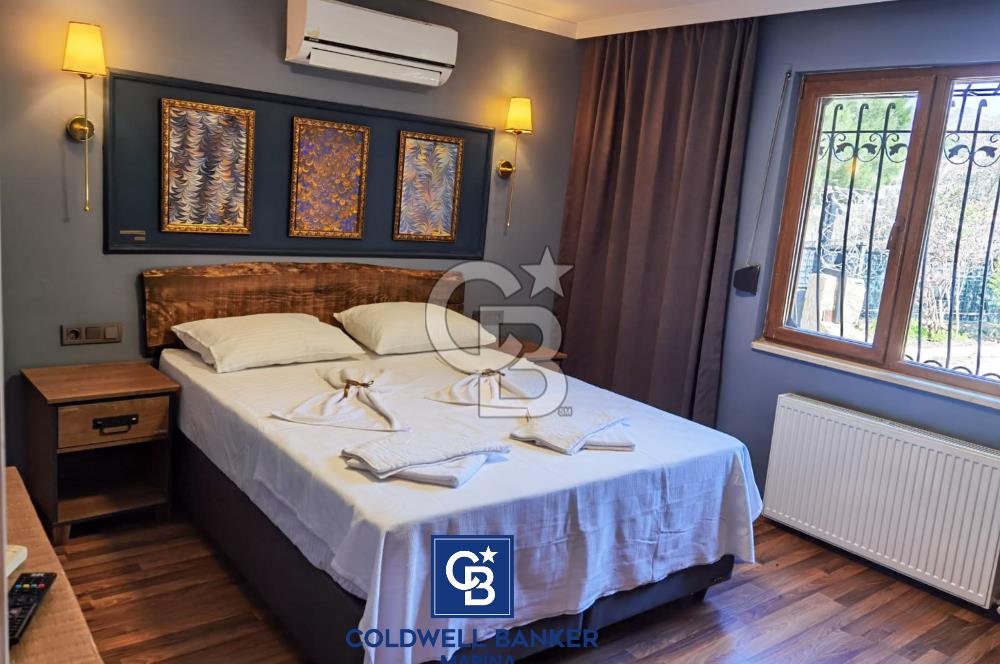 Hisarönü'nde Manzaralı,Ruhsatlı, Müstakil Geniş Aile Villası